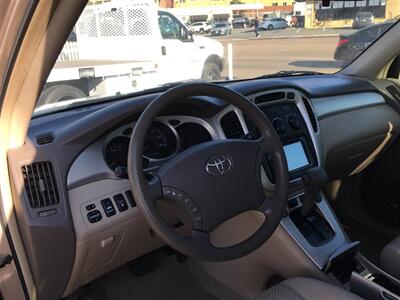 2005 Toyota Highlander Limited   - Photo 13 - San Diego, CA 92120