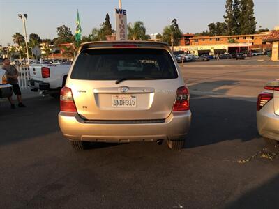 2005 Toyota Highlander Limited  Sport - Photo 8 - San Diego, CA 92120