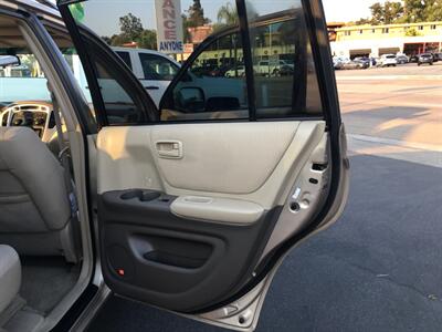 2005 Toyota Highlander Limited  Sport - Photo 22 - San Diego, CA 92120