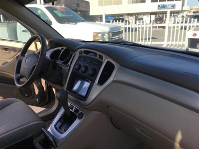 2005 Toyota Highlander Limited   - Photo 20 - San Diego, CA 92120