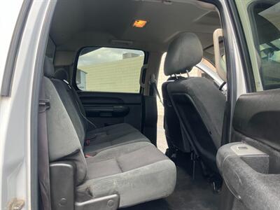 2009 GMC Sierra 2500HD SLE HD CREW CAB 4x4 - Photo 27 - San Diego, CA 92120