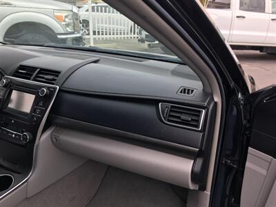 2016 Toyota Camry Hybrid SE  Sport - Photo 19 - San Diego, CA 92120