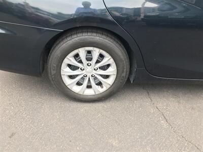 2016 Toyota Camry Hybrid SE  Sport - Photo 23 - San Diego, CA 92120