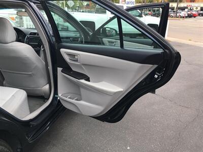 2016 Toyota Camry Hybrid SE  Sport - Photo 20 - San Diego, CA 92120