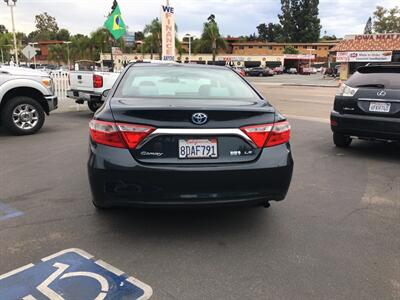 2016 Toyota Camry Hybrid SE  Sport - Photo 10 - San Diego, CA 92120
