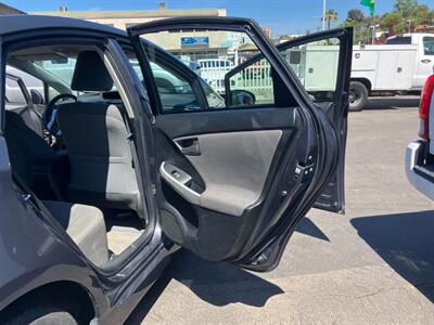 2014 Toyota Prius Three   - Photo 19 - San Diego, CA 92120