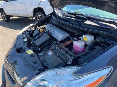 2014 Toyota Prius Three   - Photo 30 - San Diego, CA 92120