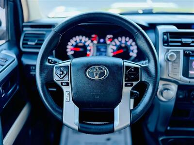 2014 Toyota 4Runner SR5 Premium  4x4 Sport - Photo 7 - San Diego, CA 92120