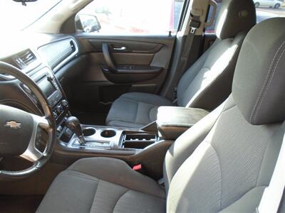 2016 Chevrolet Traverse LT   - Photo 8 - Newport News, VA 23605