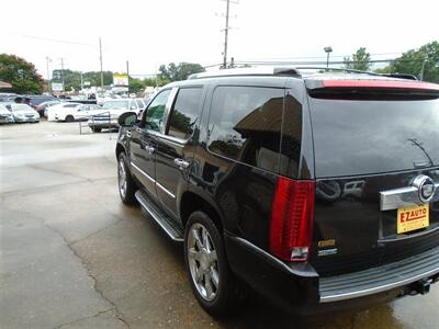 2010 Cadillac Escalade Luxury   - Photo 3 - Newport News, VA 23605