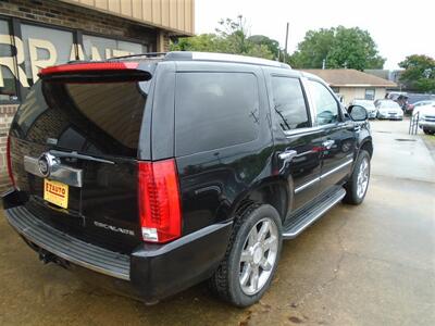 2010 Cadillac Escalade Luxury   - Photo 4 - Newport News, VA 23605