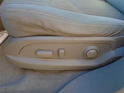 2016 Chevrolet Traverse LT   - Photo 8 - Newport News, VA 23605