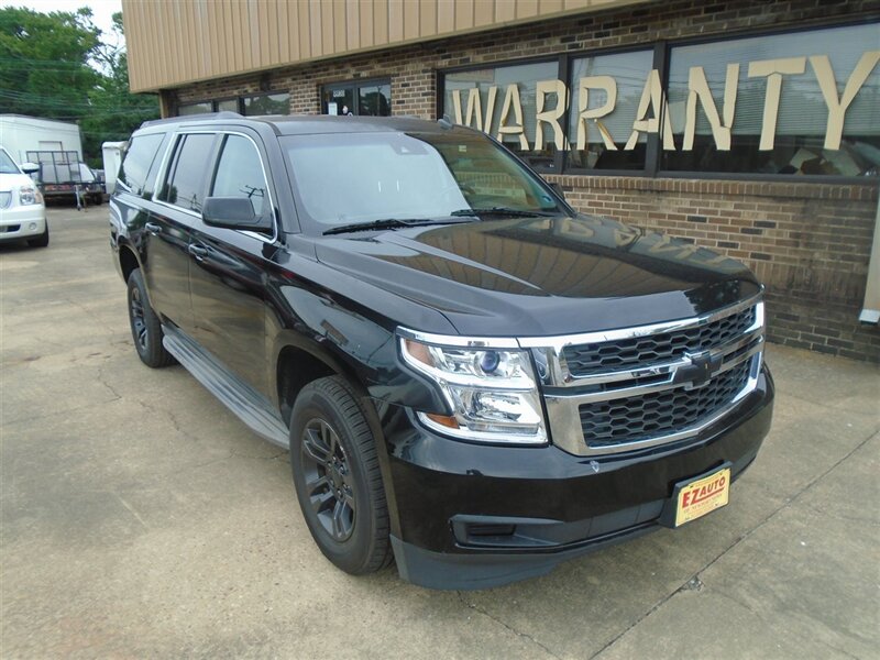 2015 Chevrolet Suburban LT   - Photo 1 - Newport News, VA 23605