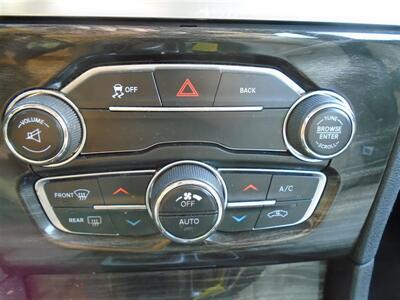 2015 Chrysler 300 Series Limited - Photo 16 - Newport News, VA 23605