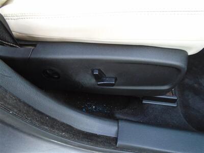 2015 Chrysler 300 Series Limited - Photo 19 - Newport News, VA 23605