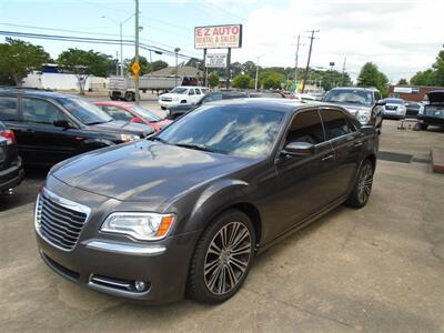 2014 Chrysler 300 Series   - Photo 2 - Newport News, VA 23605