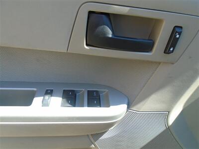 2012 Ford Escape XLT - Photo 6 - Newport News, VA 23605