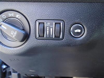 2016 Dodge Charger SXT   - Photo 11 - Newport News, VA 23605