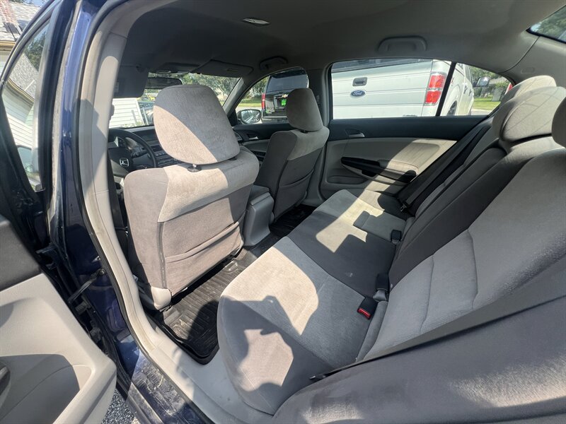 2009 Honda Accord LX - Photo 13 - Madison, OH 44057