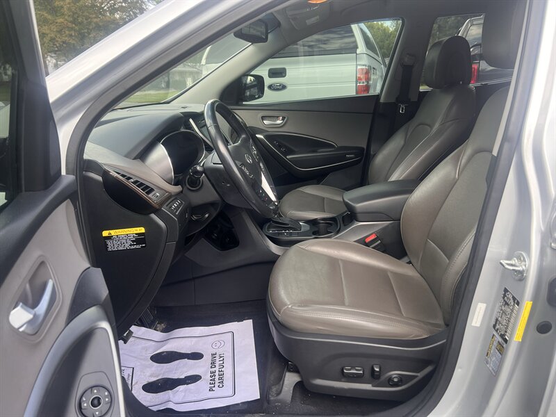 2017 Hyundai Santa Fe 2.4L Sport - Photo 9 - Madison, OH 44057