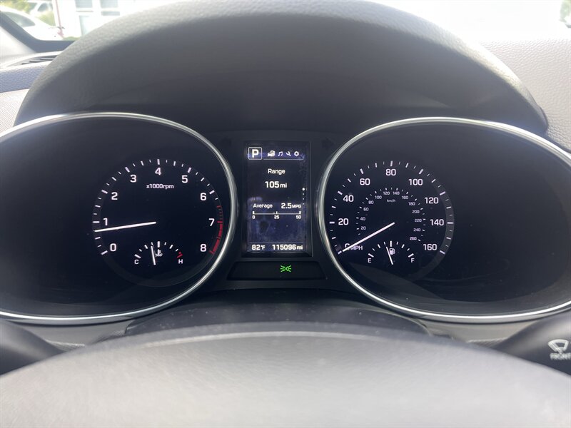 2017 Hyundai Santa Fe 2.4L Sport - Photo 14 - Madison, OH 44057