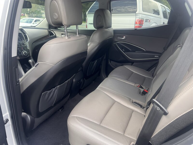 2017 Hyundai Santa Fe 2.4L Sport - Photo 22 - Madison, OH 44057