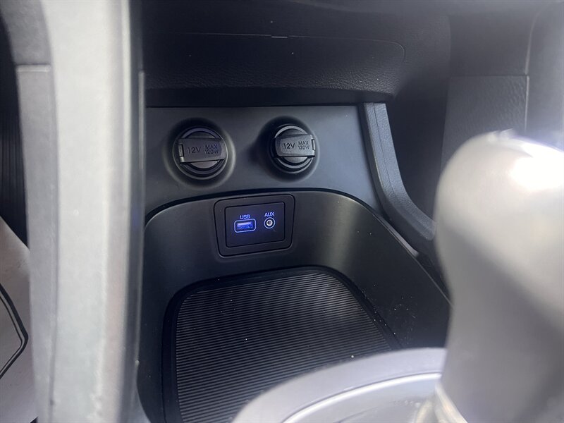 2017 Hyundai Santa Fe 2.4L Sport - Photo 19 - Madison, OH 44057