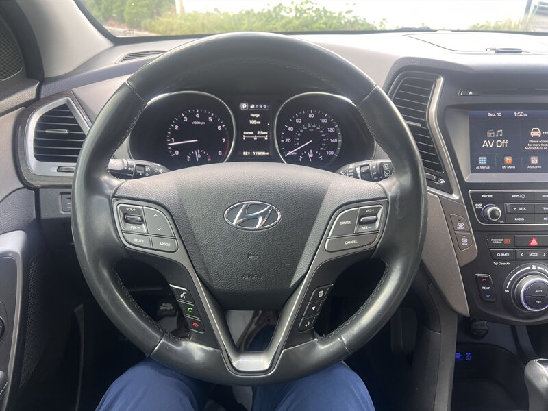 2017 Hyundai Santa Fe 2.4L Sport - Photo 13 - Madison, OH 44057
