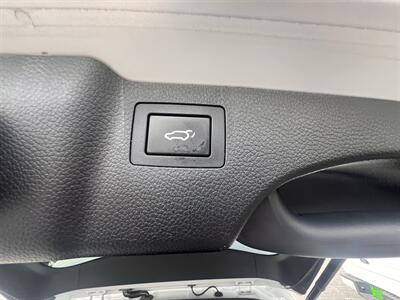 2017 Hyundai Santa Fe 2.4L Sport - Photo 29 - Madison, OH 44057