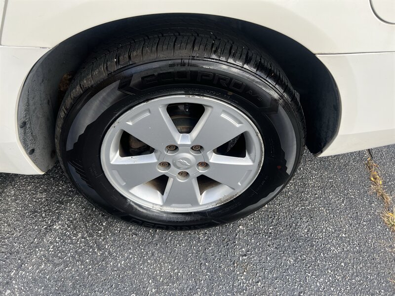2007 Chevrolet Impala LT - Photo 37 - Madison, OH 44057