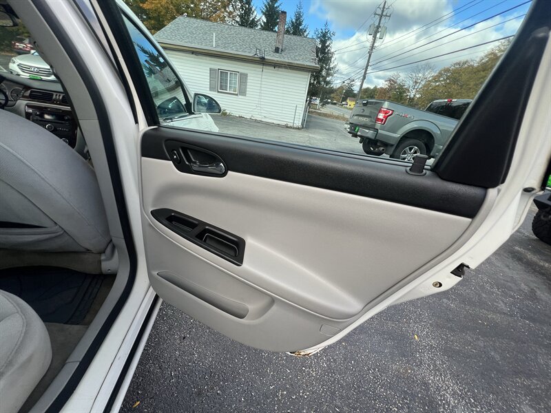 2007 Chevrolet Impala LT - Photo 28 - Madison, OH 44057