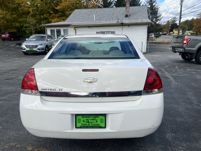 2007 Chevrolet Impala LT - Photo 4 - Madison, OH 44057