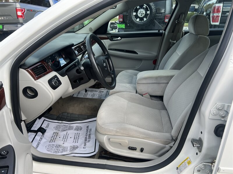 2007 Chevrolet Impala LT - Photo 7 - Madison, OH 44057