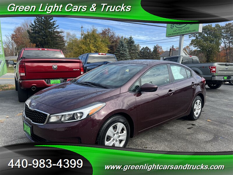 2017 Kia Forte LX   - Photo 1 - Madison, OH 44057