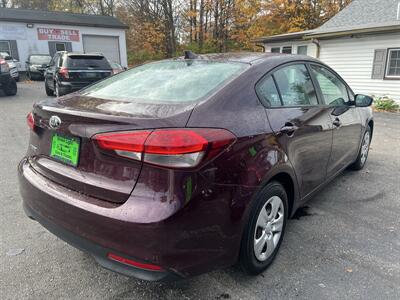 2017 Kia Forte LX - Photo 5 - Madison, OH 44057