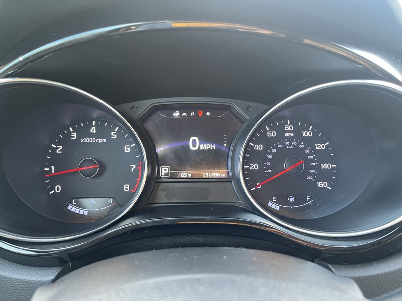 2017 Kia Sedona EX - Photo 14 - Madison, OH 44057