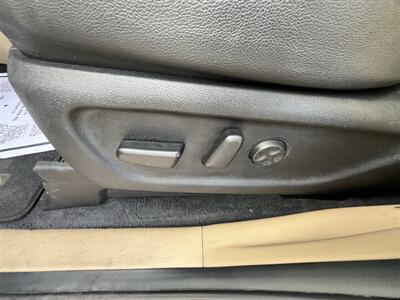 2017 Kia Sedona EX - Photo 11 - Madison, OH 44057