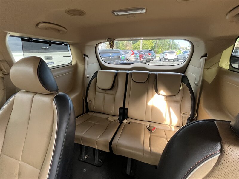 2017 Kia Sedona EX - Photo 25 - Madison, OH 44057