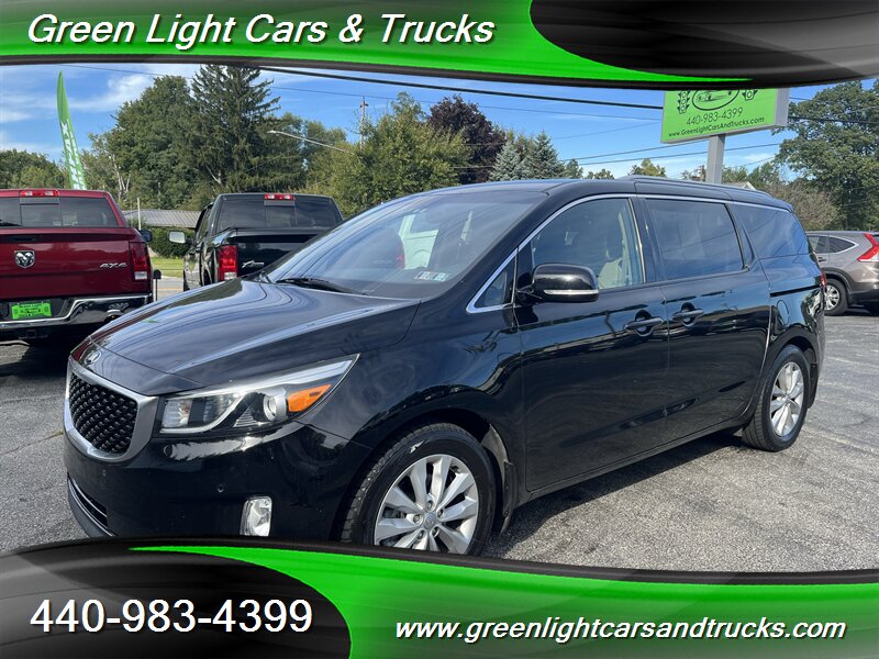 2017 Kia Sedona EX   - Photo 1 - Madison, OH 44057