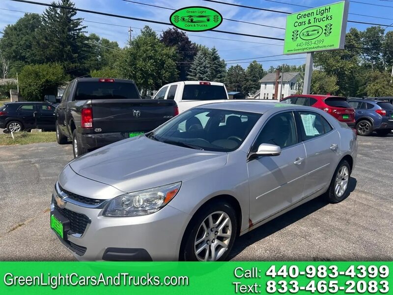 2015 Chevrolet Malibu LT   - Photo 1 - Madison, OH 44057
