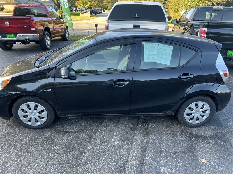 2012 Toyota Prius C Two - Photo 8 - Madison, OH 44057