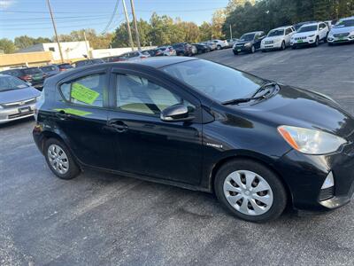 2012 Toyota Prius C Two - Photo 4 - Madison, OH 44057