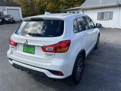 2018 Mitsubishi Outlander Sport ES   - Photo 5 - Madison, OH 44057