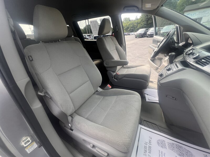 2016 Honda Odyssey LX - Photo 35 - Madison, OH 44057