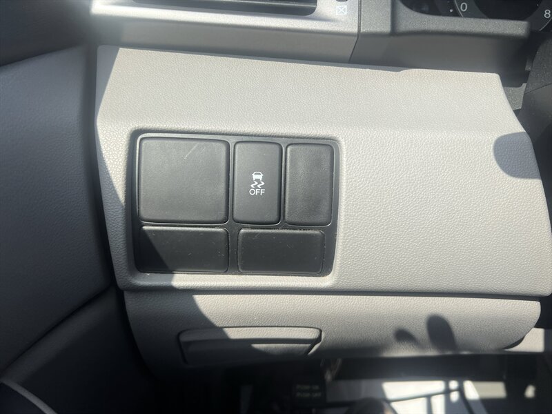 2016 Honda Odyssey LX - Photo 16 - Madison, OH 44057