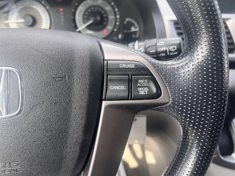 2016 Honda Odyssey LX - Photo 19 - Madison, OH 44057