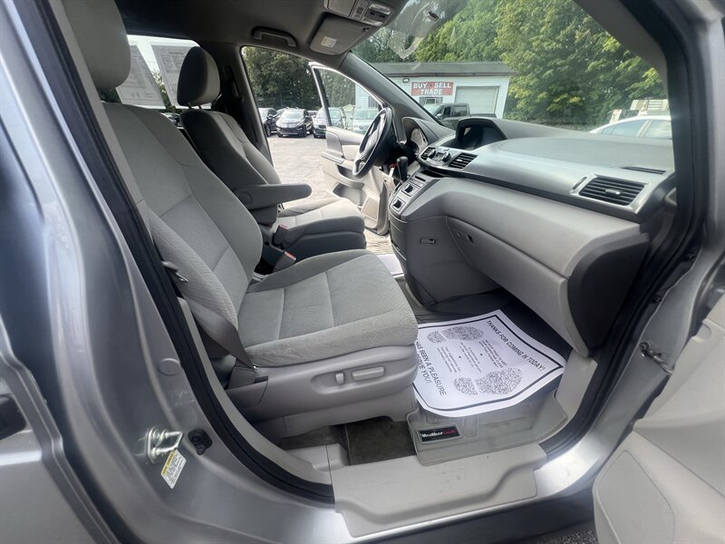 2016 Honda Odyssey LX - Photo 33 - Madison, OH 44057