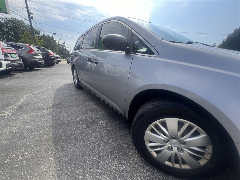 2016 Honda Odyssey LX - Photo 42 - Madison, OH 44057