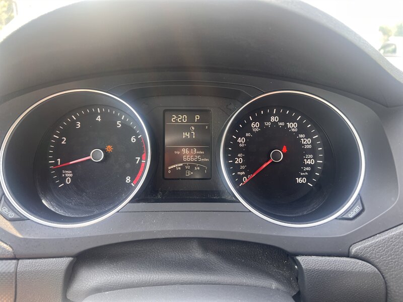 2016 Volkswagen Jetta 1.4T S - Photo 10 - Madison, OH 44057