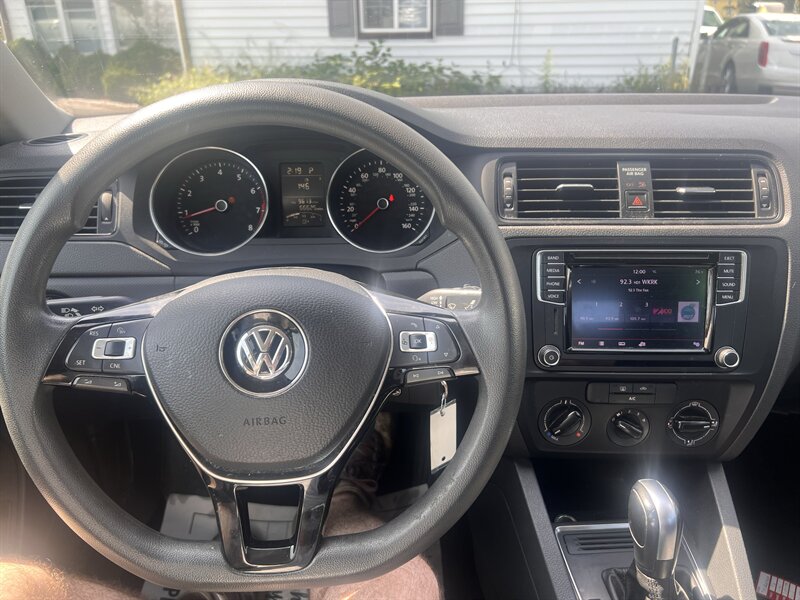 2016 Volkswagen Jetta 1.4T S - Photo 7 - Madison, OH 44057